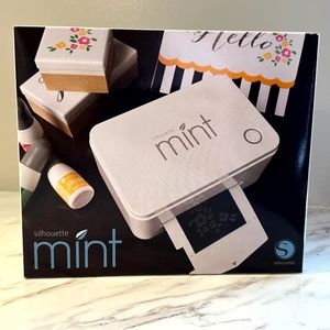 NWT Silhouette Studio Mint Stamp Maker